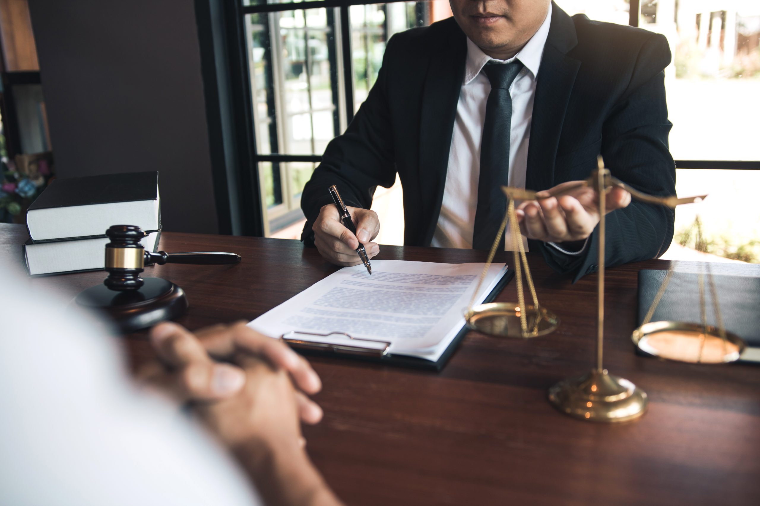what is the difference between a divorce lawyer and attorney